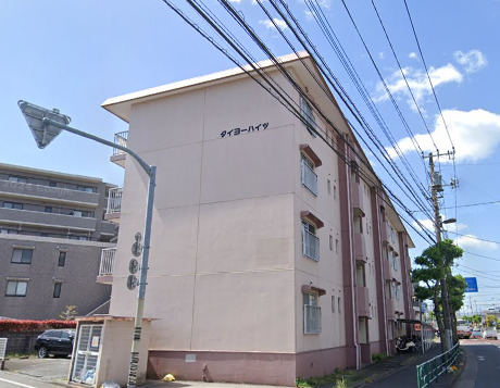 羽村市神明台のマンションの建物外観