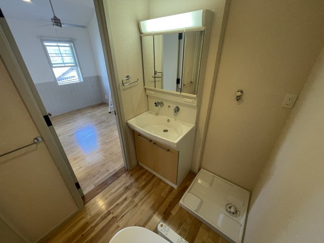 洗面設備　ロフト壱番館