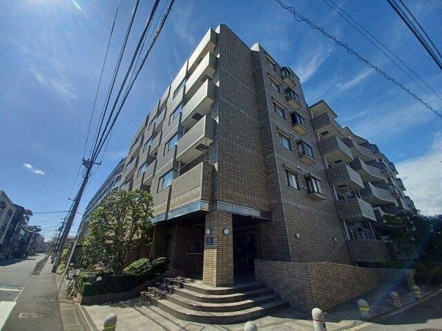 【グレイスコート多摩川の建物外観】