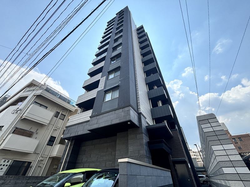 【サンパーク加治屋町パークサイド１００２号の建物外観】