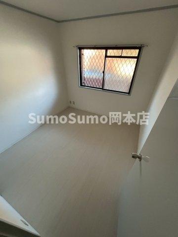 その他部屋・スペース　落ち着いて過ごせるお部屋なので、寝室にいかがでしょうか