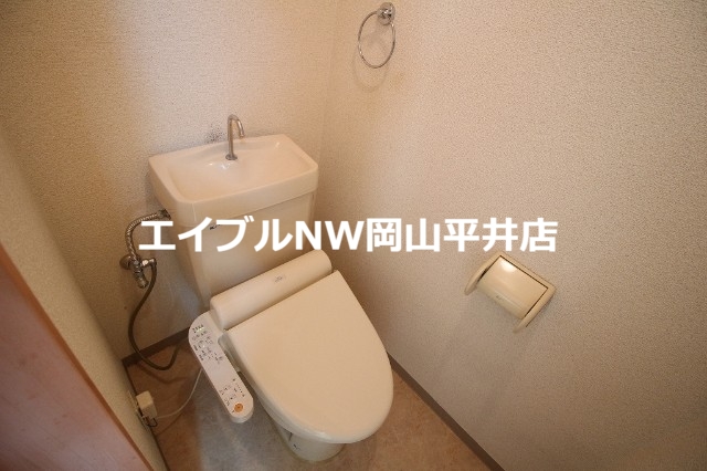 トイレ　※同タイプのお部屋の写真です