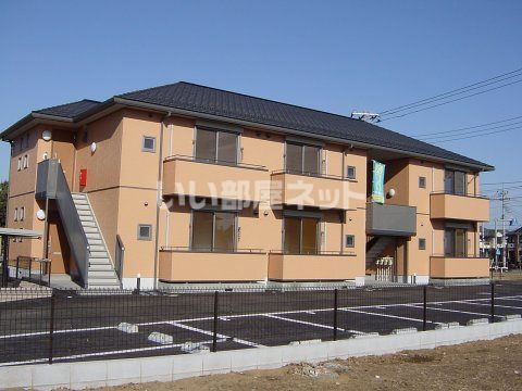 守谷市美園のアパートの建物外観