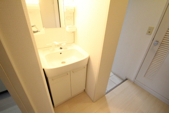 洗面設備　※別部屋の写真です