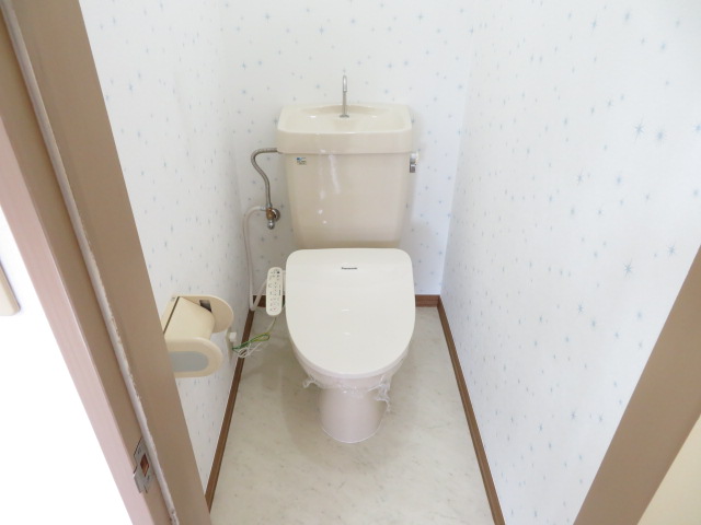 トイレ　温水洗浄便座