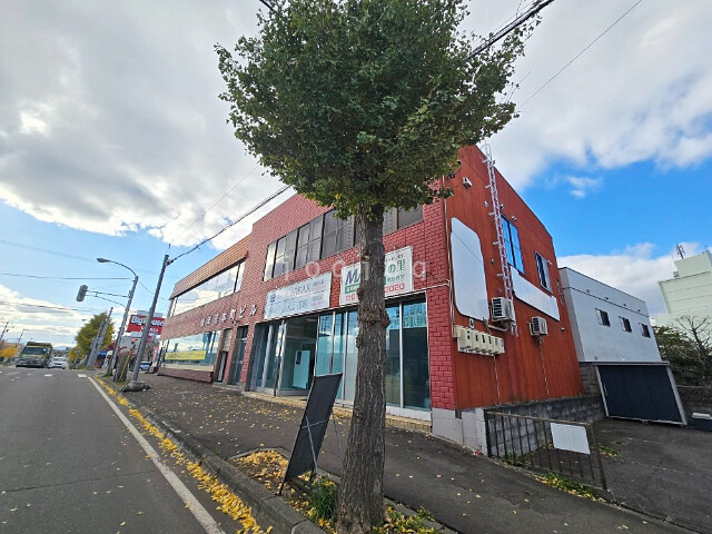 恵庭市本町のマンションの建物外観