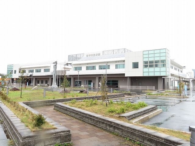 【西予市宇和町上松葉のアパートの病院】