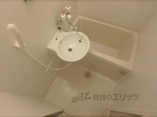 バス・シャワールーム　バス