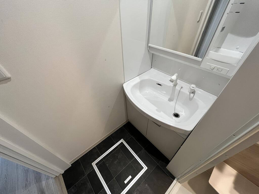 洗面設備　同施工会社別物件の参考　　現況優先