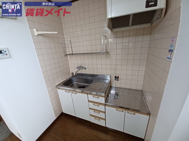 キッチン　同じ物件、別部屋の写真です