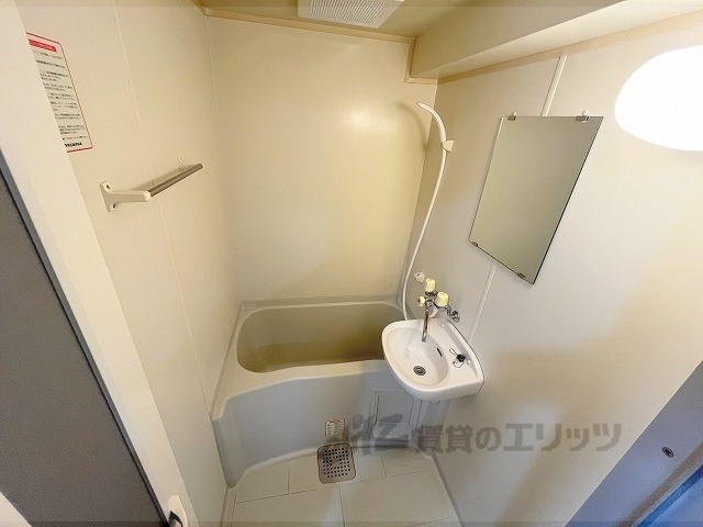 バス・シャワールーム　バス