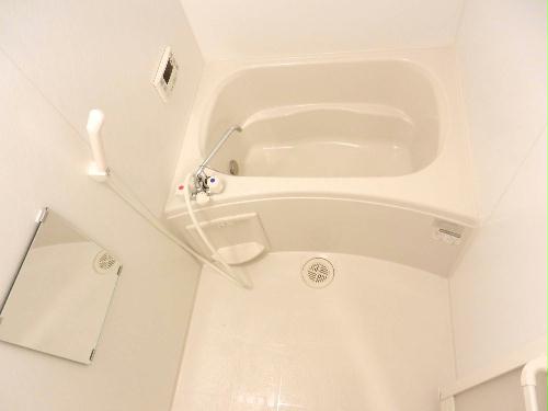 バス・シャワールーム　シンプルで使いやすいお風呂