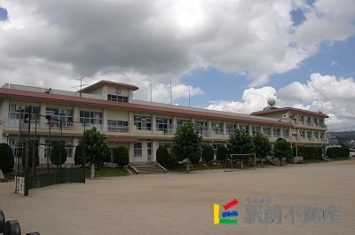 小学校　原小学校（小学校）まで600m