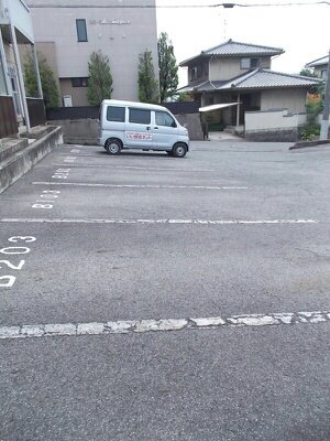 駐車場　車をお持ちの方に嬉しい駐車場付きの物件です