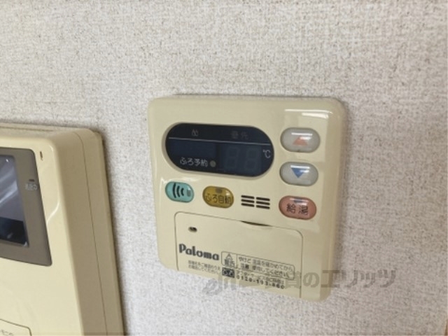 その他設備　給湯器リモコン