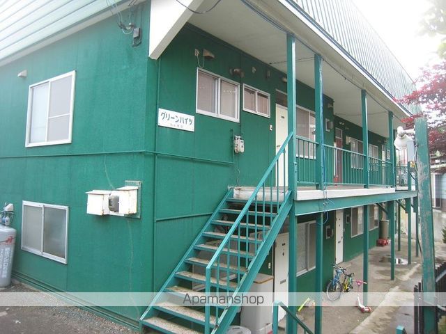 網走市北四条西のアパートの建物外観