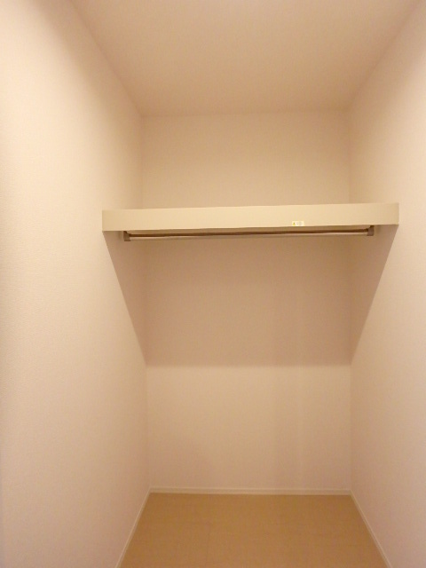 収納　ウォークインクローゼット