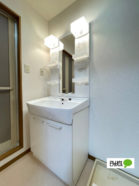 洗面設備　同一タイプ