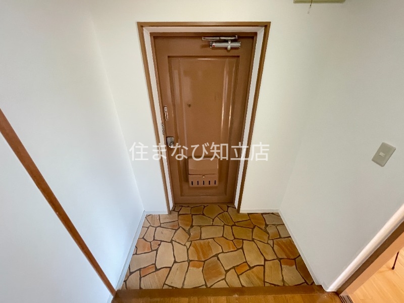 玄関　同型別部屋写真