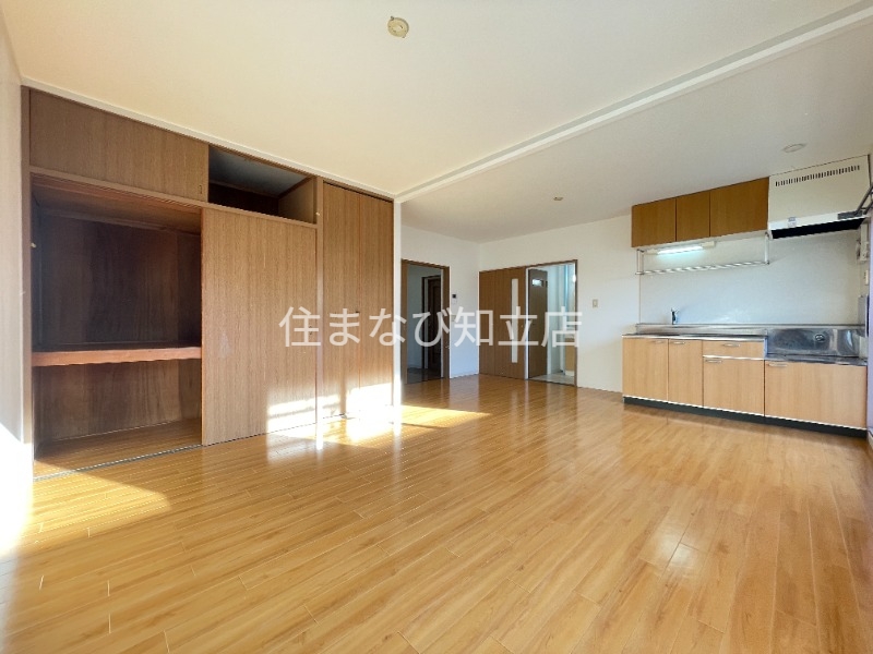 居室・リビング　同型別部屋写真