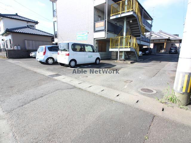 駐車場　駐車場