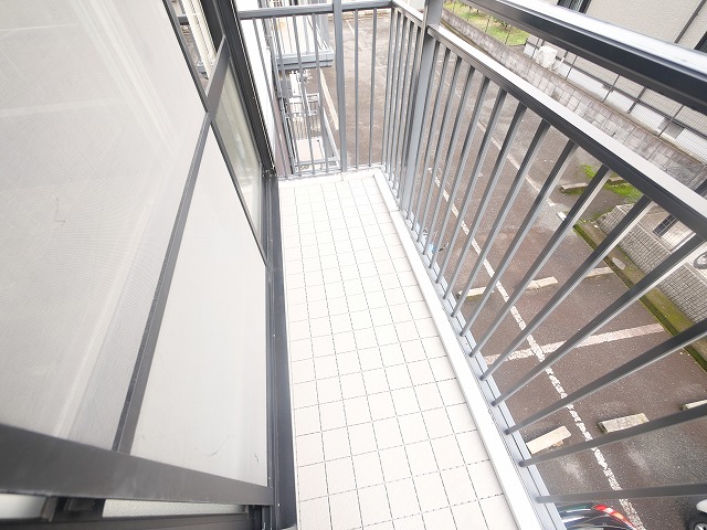 バルコニー　お洗濯にも便利なバルコニー付き