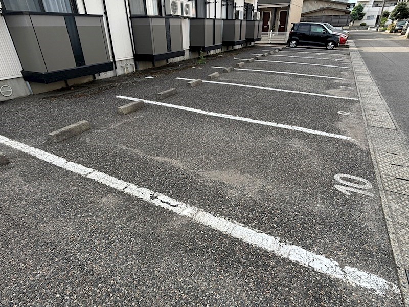 駐車場　敷地内駐車場