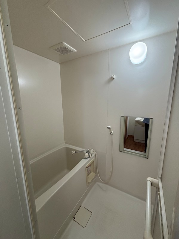 バス・シャワールーム　バストイレ別