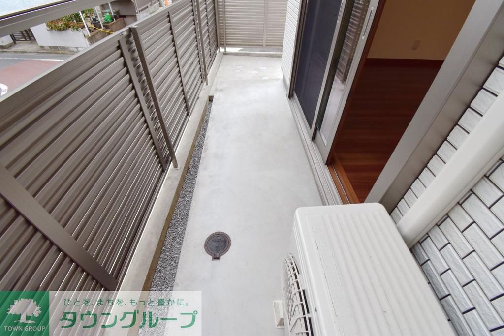 その他　1階ですが道路より高い位置のテラス