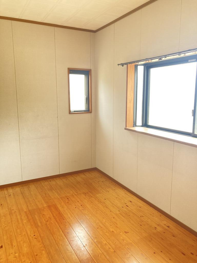 その他部屋・スペース　4.5帖の洋室です　仕事部屋にも★