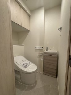 トイレ　※別部屋の参考写真です。