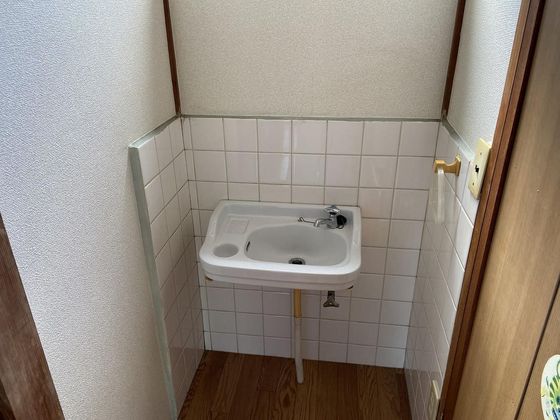 洗面設備　※別号室の写真です。