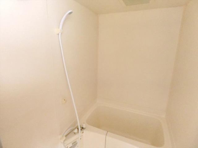 バス・シャワールーム　ゆったり過ごせるお風呂です