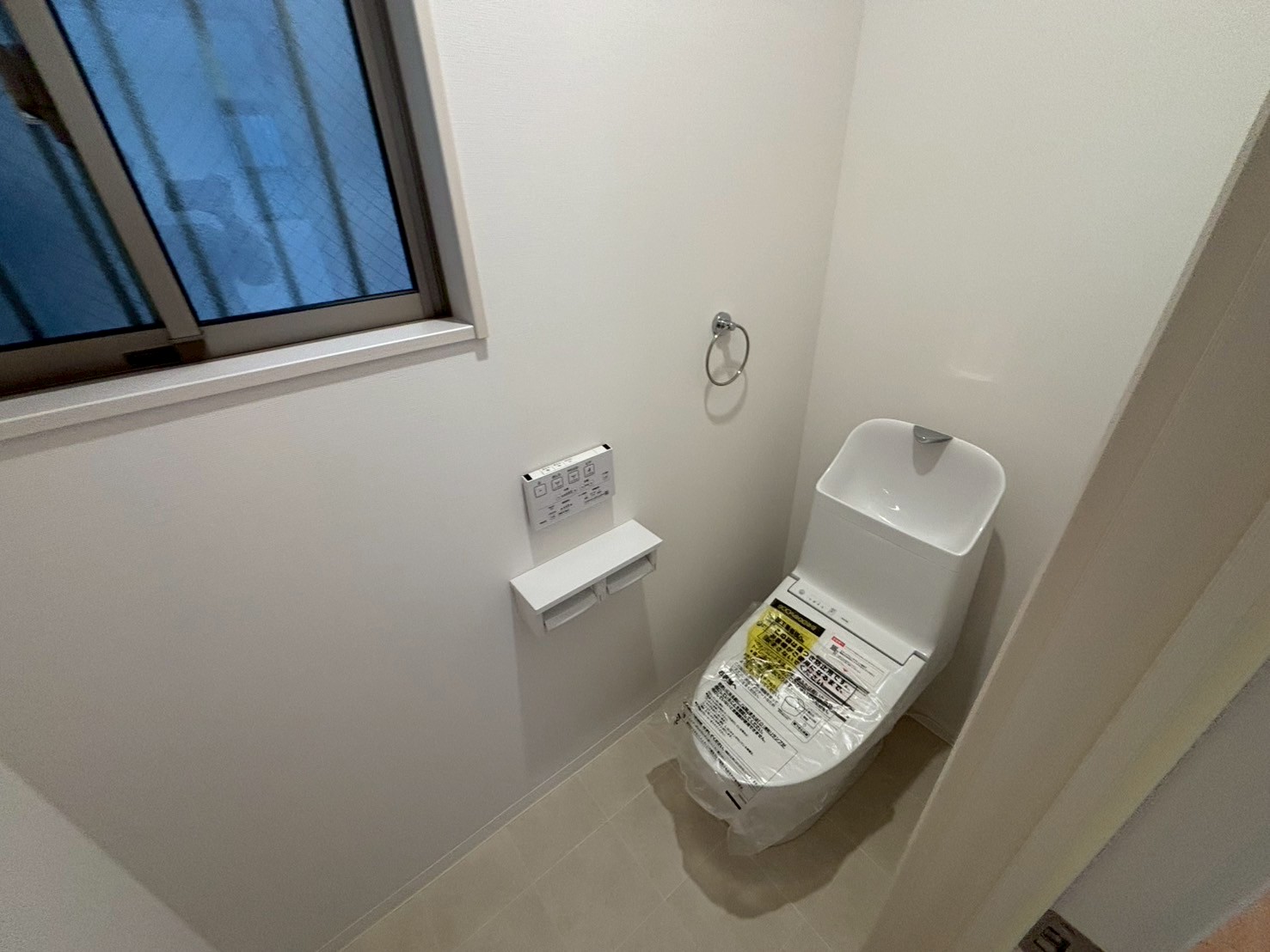 太秦緑ヶ丘貸家 23号地のトイレ写真