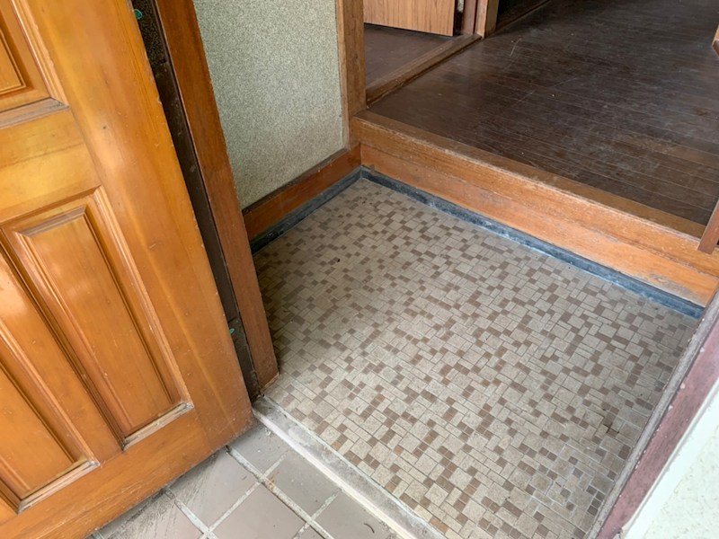 玄関　現況優先