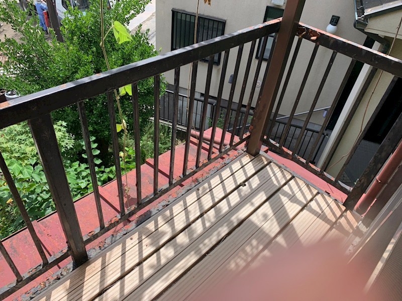 バルコニー　現況優先