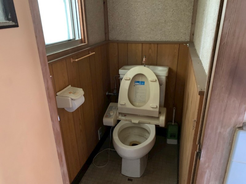 トイレ　現況優先