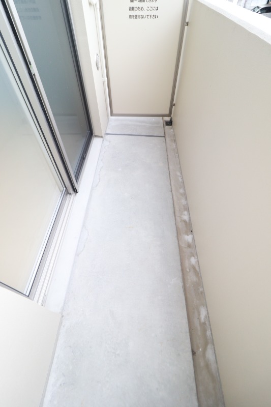 バルコニー　図面と現状に相違がある場合には現状を優先