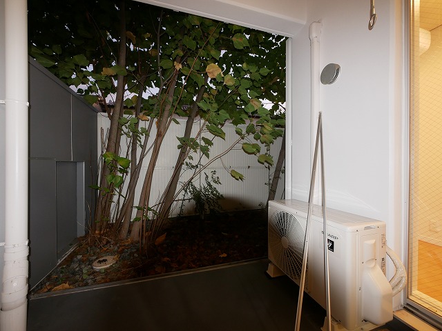 バルコニー　お洗濯にも便利なバルコニー付き