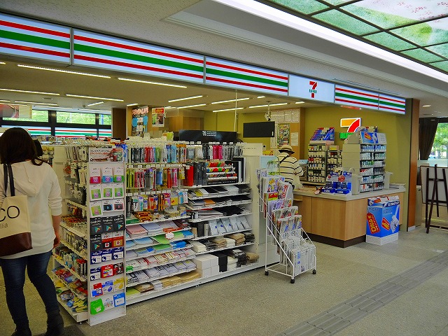 コンビニ　セブンイレブン  ７ＦＳ奈良県庁店（コンビニ）まで570m