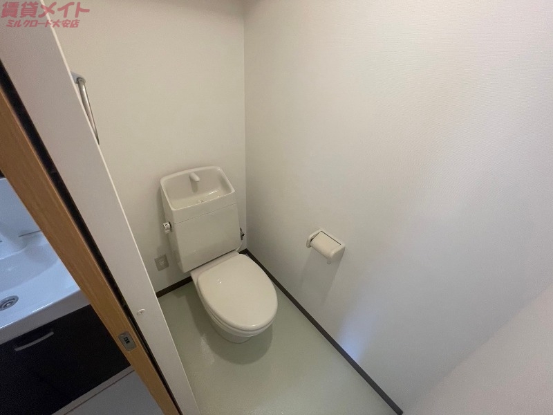 アルバクオーレA棟のトイレ写真