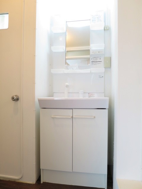 洗面設備　同タイプ参照