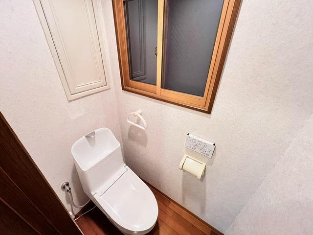 トイレ　温水暖房便座