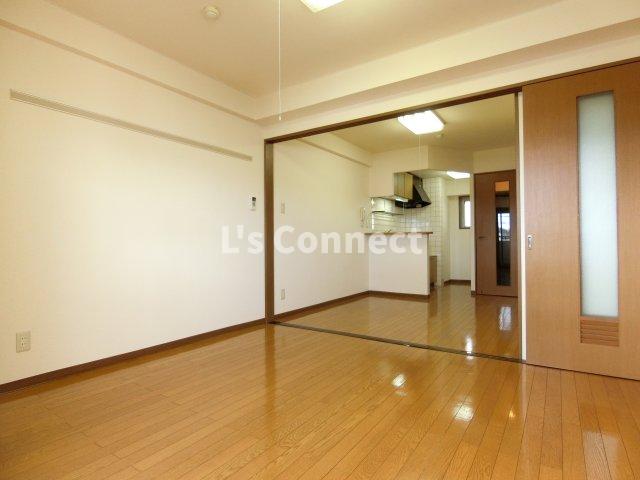 居室・リビング　６．２帖の洋室です。