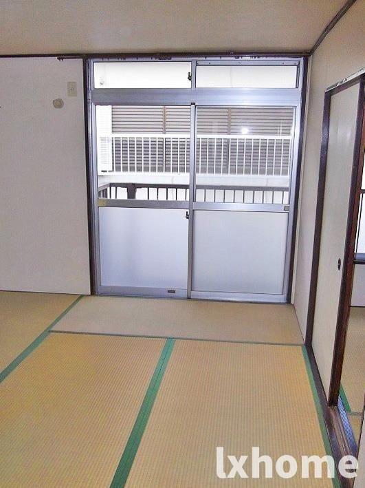 その他部屋・スペース　開放的な寝室です