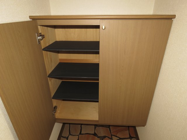 収納　シューズボックス