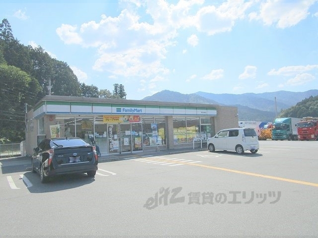 コンビニ　ファミリーマート亀岡本梅町店（コンビニ）まで9400m
