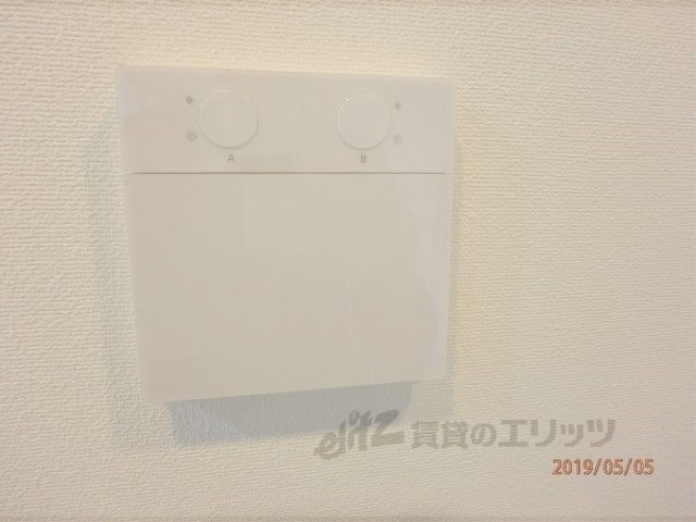 居室・リビング　床暖房リモコン