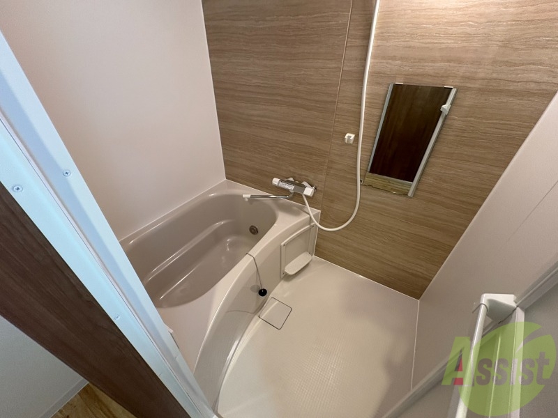 バス・シャワールーム　お風呂になります。一日の疲れを癒してくださいね。