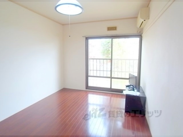 居室・リビング　綺麗なお部屋です。